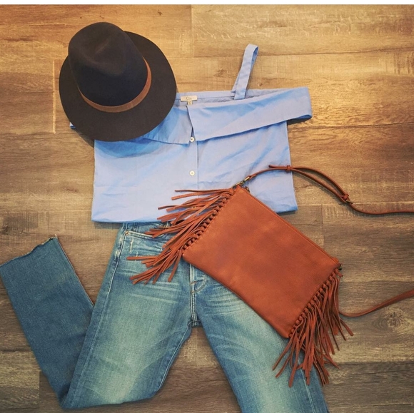 Mofe fringe leather handbag. - Picture 2 of 3